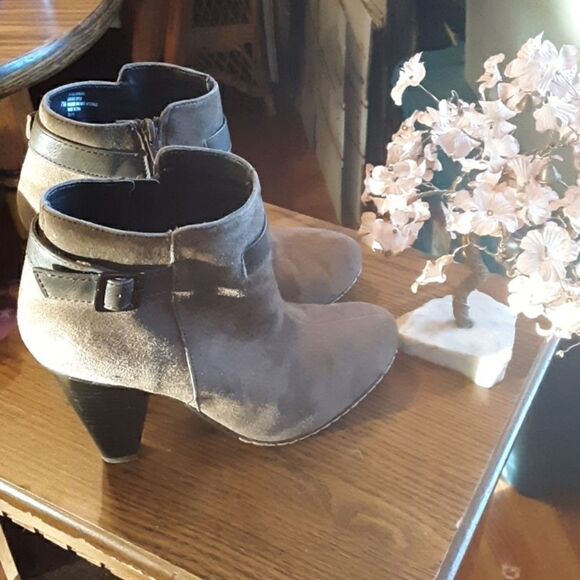 EUROSOFT BROWN LEATHER BOOTIES SIZE 7 - Picture 2 of 4